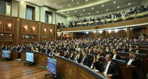 KOSOVA S’DEL NGA NGËRÇI/ Palët ende larg konsensusit për Presidentin e ri
