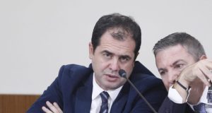Pakti politik për ‘financimin e partive’ pritet me rezerva nga shoqëria civile
