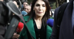 Gjykata e Lartë zbut masën për ish-drejtoreshën e AKSHI-t, Mirlinda Karçanaj