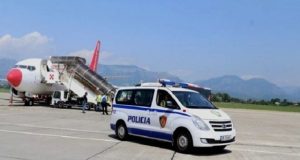 Interpol Tirana operacion në Dubai: arrestohen 5 shqiptarë në kërkim ndërkombëtar nga SPAK (EMRAT)