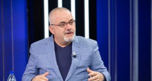 Gazetari Artan Hoxha flet për fatin e Ervis Martinaj: “Dihet ekzekutori dhe shuma e paguar”