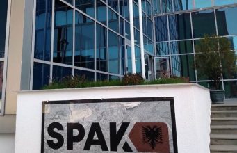 SPAK çon në gjyq shtetasin rus për kërcënim me bombë në aeroportin e Rinasit
