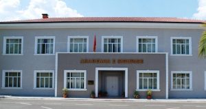 Rritet numri i studentëve të dyshuar të helmuar në Akademinë e Sigurisë, shkon në 64 – hetimet shtrihen te kompania e kateringut dhe AKU
