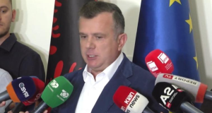 Balla sfidon opozitën: Sillni mocion mosbesimi dhe nxirrni Berishën kandidat për kryeministër