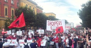 A po tenton “shoqëria e Sorosit” të marrë drejtimin e protestës?
