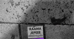 Rama ironizon kërkesat për largim publikon “Manifestin e (s)dorëheqjes”: “Dorëhiqu… në 2030”