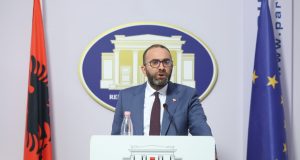 “7 herë në shkelje të Kushtetutës”, PD çon në Gjykatën Kushtetuese ligjin për marrëveshjen e huasë me SHBA