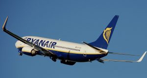 Avioni Ryanair Londër-Tiranë bën ulje emergjente në Luksemburg pas një emergjence mjekësore