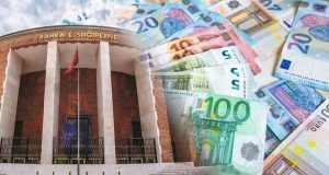 Kursi euro-lek në Shqipëri: Pse po bie euro dhe si po ndikon në ekonomi?