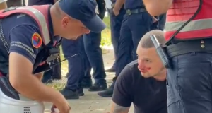 Berisha: “Përgjaket protesta, narkopolicia lan duart si Pilati”