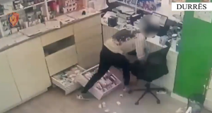 Vjedhje me dhunë në një farmaci në Durrës, arrestohet 45-vjeçari që ishte në “arrest shtëpie”