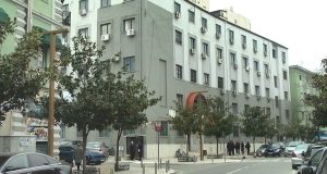 Zbulohet skema e tjetërsimit të tokave shtetërore, 12 masa sigurie për ish-funksionarë të Hipotekës së Durrësit (EMRAT)
