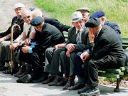 15 ditë me pension, 15 ditë pa para/ Lufta e pensionistëve për të mbyllur muajin”