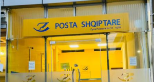 Dyshimet për abuzim 3 milionë euro, shkarkohet drejtoresha e Postës së Durrësit