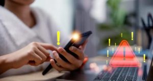 Si të dalloni një SMS mashtruese? Shenjat që tregojnë një mesazh të rrezikshëm dhe si të mbroheni