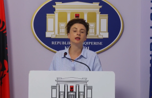 Xhixho: Qeveria uli TVSH-në nga frika e protestave, jo se i do shqiptarët