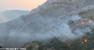 Zjarri në Krujë vihet plotësisht nën kontroll, mbi 400 efektivë në terren