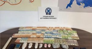 Shpërndanin drogë në Mykonos, arrestohen dy shqiptarët – EMRAT