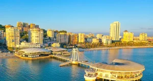 Durrësi, qyteti ku historia takohet me detin
