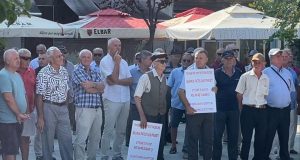 Patosi në protestë kundër hartës së re territoriale, banorët: Mos e shkrini bashkinë me Fierin
