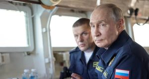 Rusia paralajmëron Britaninë e Madhe: Do ta paguash shtrenjtë furnizimin me armë të Ukrainës