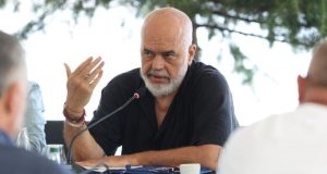 Pas takimeve në Pogradec, Rama mbledh ministrat dhe drejtuesit politikë të PS
