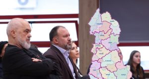 ‘Territorialja’/ Rama nuk pyet për protestat, u dërgon draftin e ri bashkive!