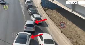 Tiranë/ 11 mijë gjoba në një javë, Policia Rrugore shton kontrollet – 55 shoferë në pranga