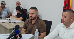 Mblidhet Këshilli Bashkiak i Selenicës, Bellaj kundër bashkimit me Vlorën: “Bashkia duhet të mbetet e pavarur”