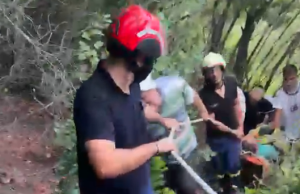 Fier/ Bie nga 50 metra në humnerë, shpëtohet 50-vjeçari në fshatin Kapaj (EMRI)