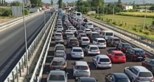 Udhëtimi sot, 1 gusht 2026: Trafik i rënduar drejt plazheve, këshilla për pushuesit