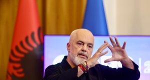 Rama paralajmëron deputetët: “Fute këtë” në administratë të bëhet vepër penale!