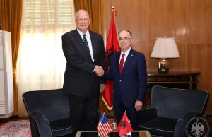 Eric Wendt në Tiranë, ambasada amerikane pas takimit me Begajn: Fokus lufta ndaj krimit dhe mbrojtja
