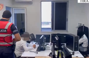 Zbulohet call centeri në Tiranë që mashtronte europianët. 4 operator në pranga, pronari në kërkim!