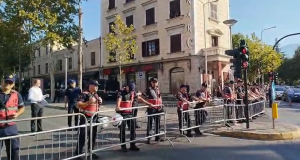 Policia rrethon Kuvendin, bllokohet afrimi i protestuesve