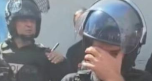Mes protestës dhe detyrës/ Polici përlotet para EULEX-it: Dhimbja mes detyrës dhe atdheut