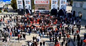 Vendimi i Hagës lë në burg ish-krerët e UÇK-së, revoltohen qytetarët në Prishtinë