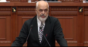 Rama përplas Kuvendin me drejtësinë: “Gjykata Kushtetuese nuk na thotë si ta ngremë dorën”