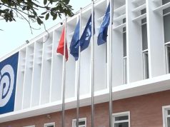 PD në mbrojtje të studentëve protestues, vë në dispozicion avokatët 24/7 dhe publikon numrin e emergjencës