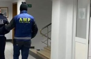 Dy efektivë të Komisariatit 4 në pranga, dyshohen se morën para për të falur shkeljen