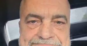 Në makinë me studentin protestues, duke shkuar në Budva për Samitin e Procesit të Berlinit