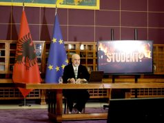 “Fletërrufetë” e komunizmit? Dhoma e Avokatisë Sarandë kritikon Ramën për publikimin e fotove të protestuesve