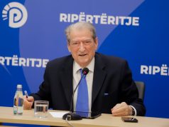 Berisha hedh akuza për protestën: “Banda e mikrofonit” vendoste kush lejohej të fliste