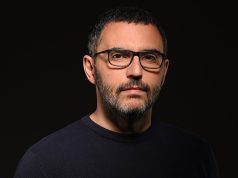 Arlind Qorri, pasi dogji selinë e PD-së në Shkodër, i zë pritë deputetit demokrat në prani të FNSH-së