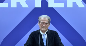 Berisha thirrje shqiptarëve: Nesër studentët dhe gjimnazistët kanë më shumë se kurrë nevojë për mbështetje