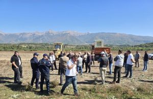Përplasje në Gjoricë për parkun fotovoltaik, banorët bllokojnë nisjen e punimeve