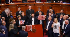 PD në krah të studentëve,Këlliçi në Kuvend: Të dorëhiqet Rama, Parlamenti të vetëshpërndahet!