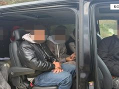 2,500 euro për person drejt Italisë, arrestohet 30-vjeçari që transportonte 11 emigrantë