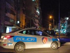 Sherr mes të rinjve në Korçë, 19-vjeçari përfundon në spital, arrestohet autori i dyshuar