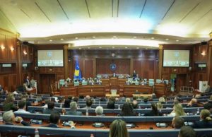 Denoncoi dhunën, u kthye në shtëpi e shoqëruar nga policia dhe u vra/ Kosova kërkon përgjegjësi institucionale